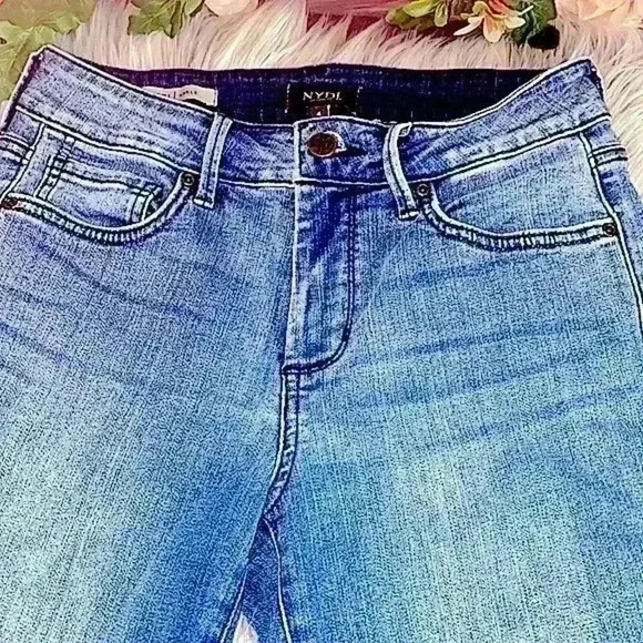 Not Your Daughters Jeans Slim Ankle Lift and Tuck Technology Embroidered Jeans - Picture 6 of 11